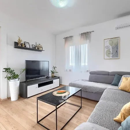 Hébergement de vacances Comfortable House With Private Swimming Pool