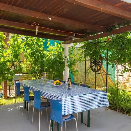 House In Iki I With Pool And Gym *