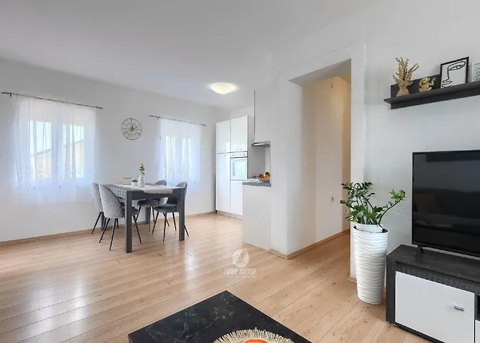 House In Iki I With Pool And Gym Будинок відпочинку Пула