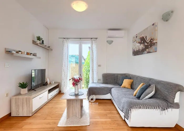 Будинок відпочинку House In Iki I With Pool And Gym