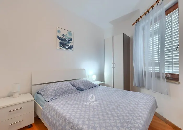 House In Iki I With Pool And Gym Будинок відпочинку Пула