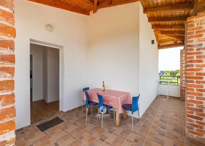 Holiday home House In Iki I With Pool And Gym Pula