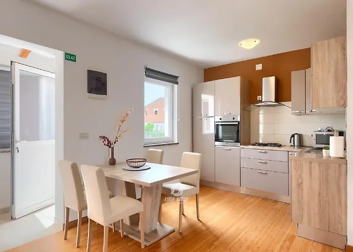 Будинок відпочинку House In Iki I With Pool And Gym Пула