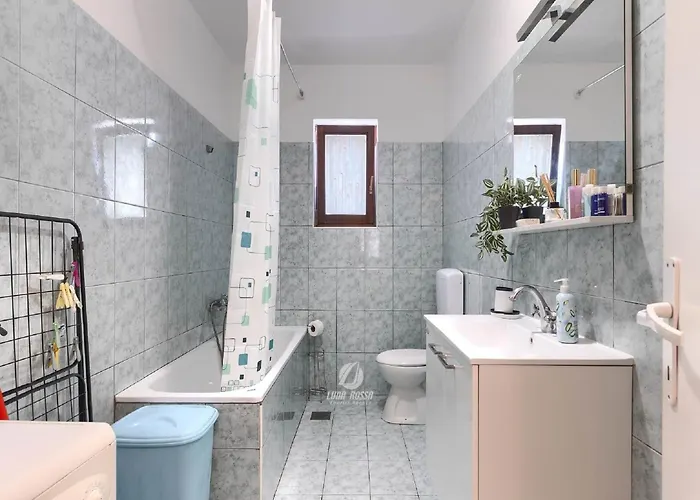 House In Iki I With Pool And Gym Будинок відпочинку *