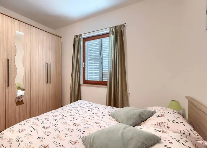 Holiday home House In Iki I With Pool And Gym