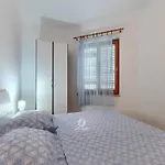 House In Iki I With Pool And Gym Pula