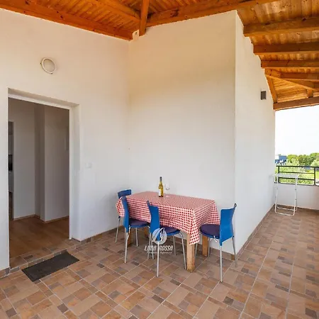 Holiday home House In Iki I With Pool And Gym Pula